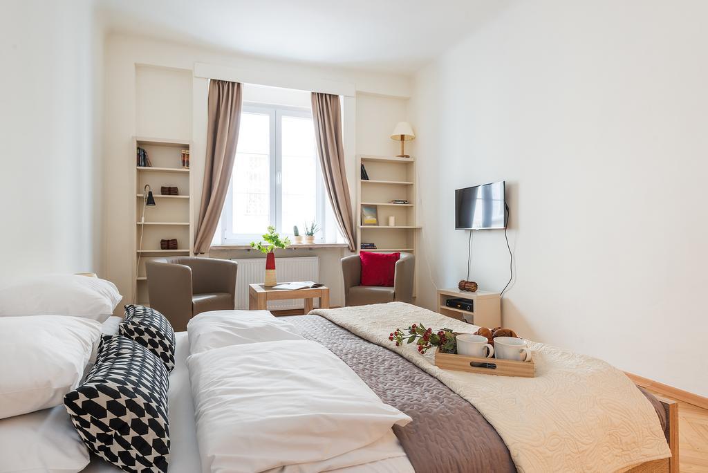 ורשה P&O Apartments Old Town מראה חיצוני תמונה