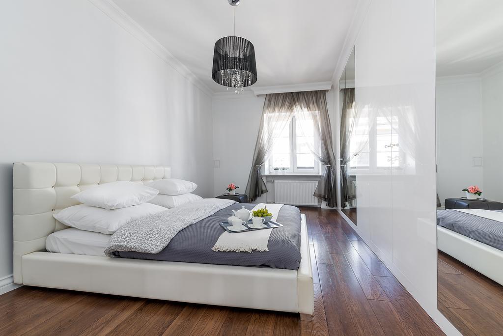 ורשה P&O Apartments Old Town מראה חיצוני תמונה