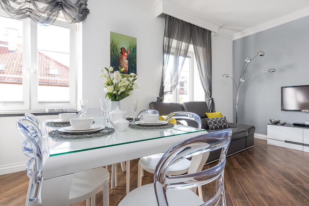 ורשה P&O Apartments Old Town מראה חיצוני תמונה